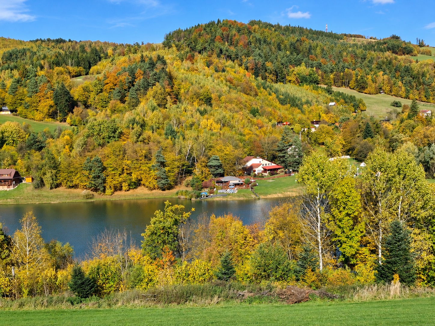 Hacienda Bellavista na břehu přehrady Bystřička